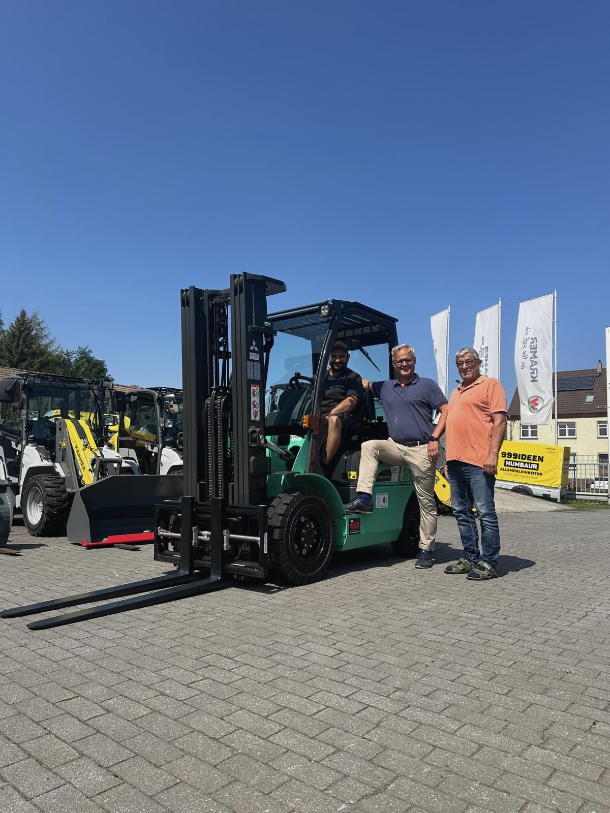 Fotogalerie Einweihung unseres neuen Gabelstaplers