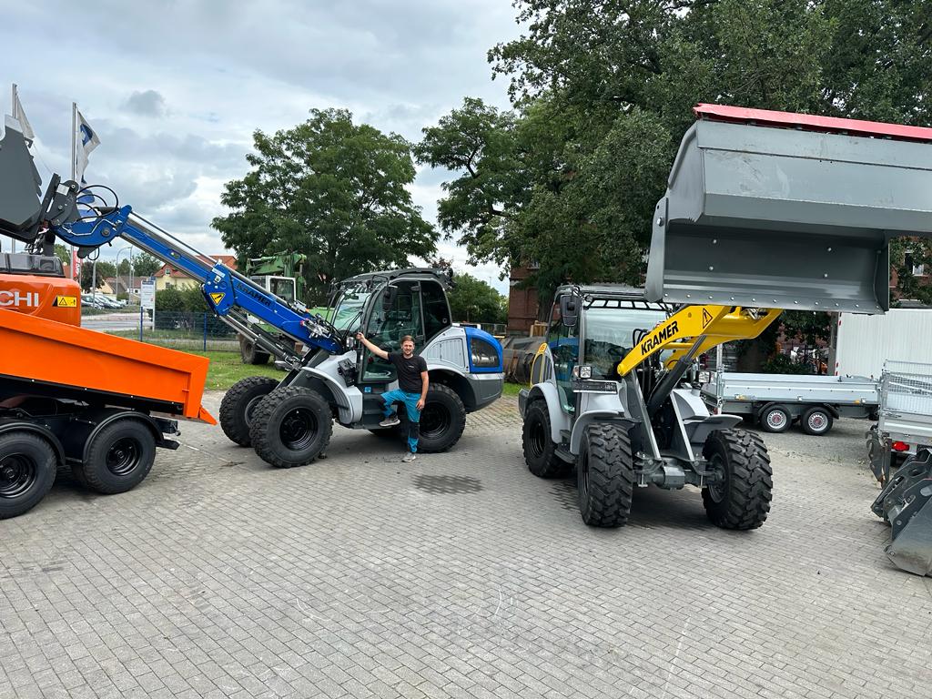 Fotogalerie Verkauf 3 Maschinen an Baufirma Förster