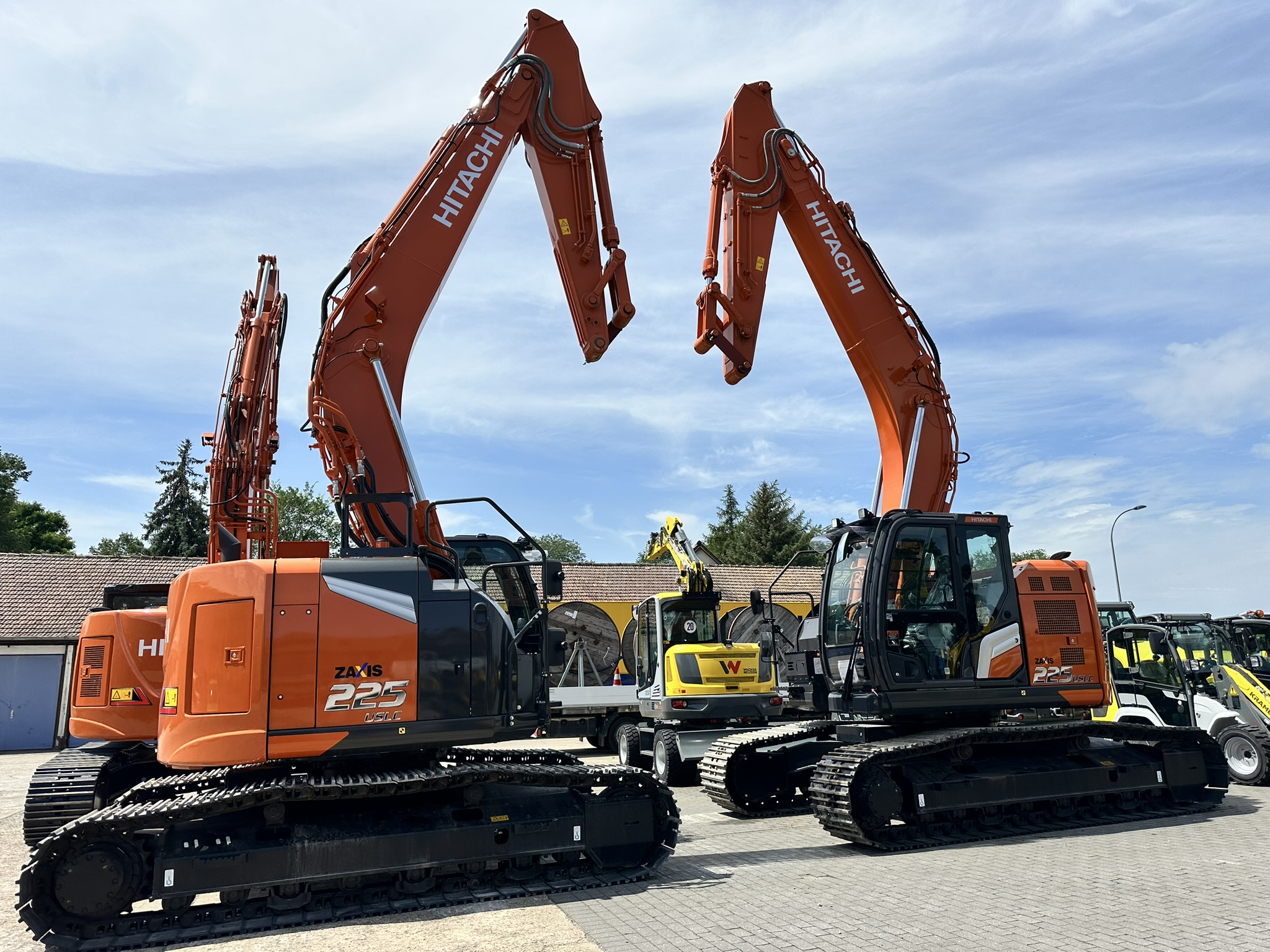 Fotogalerie Hitachi Maschinen in Herzform