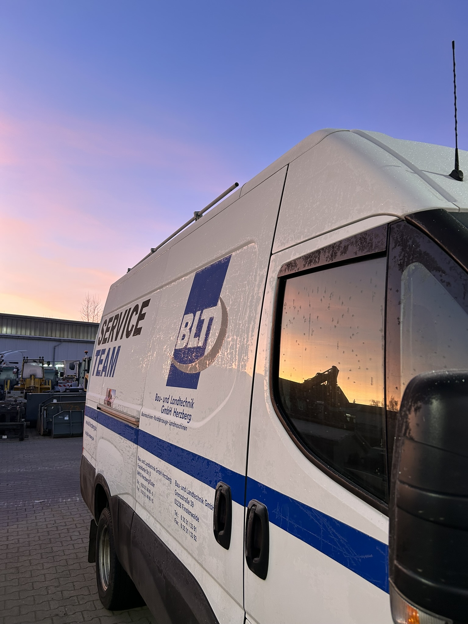 BLT Servicewagen Sonnenaufgang