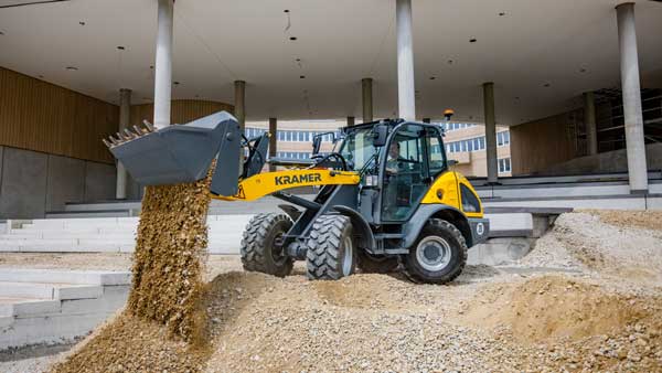 Kramer Radlader 5095 im Einsatz, Klappschaufel