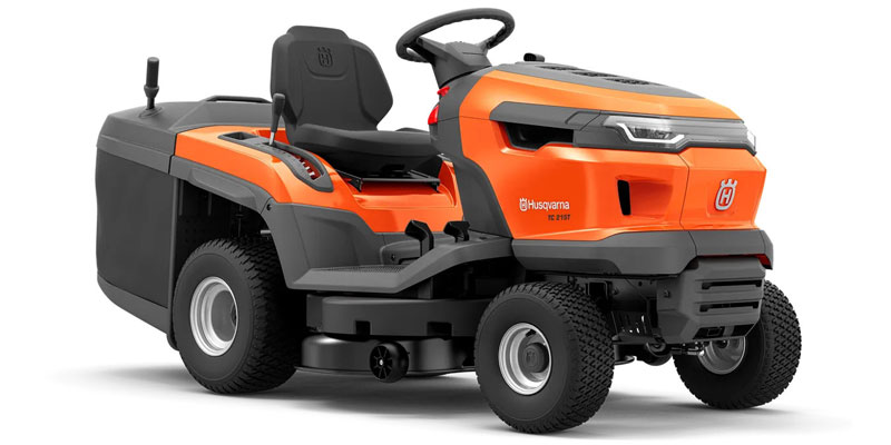 Husqvarna Rasentraktor TC 215T im Einsatz